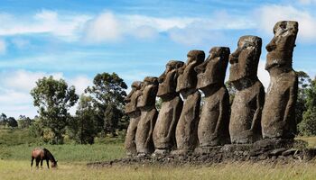 Тур «Острова Пасхи и Питкэрн: затерянные острова, статуи Моаи и мятежники»