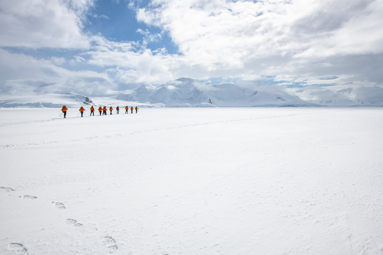 Круиз «Неисследованная Антарктида: между двух континентов»