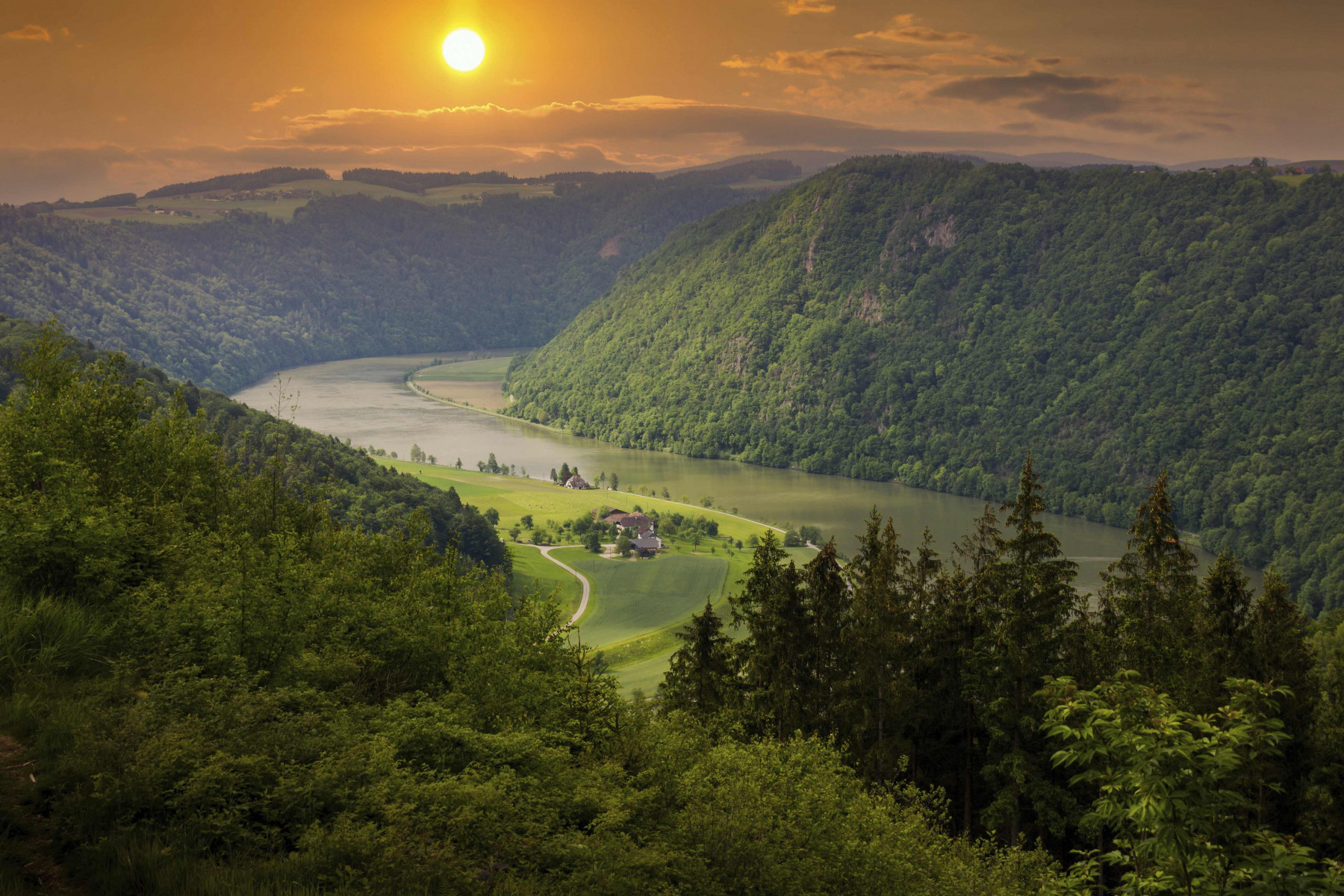 Круиз «Круиз с русской группой «Дунайский квартет»»